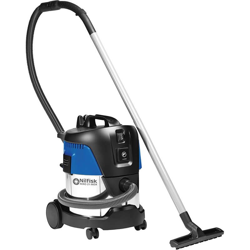 Aspirateur Nilfisk AERO 21-21 PC INOX avec cuve inox, flexible noir, tube droit et suceur sol, idéal pour l’atelier ou le garage
